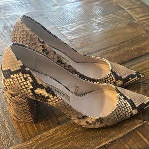 ZARA BASIC Collection Block Heel Pointed Toe. Size 37. Only worn a few times